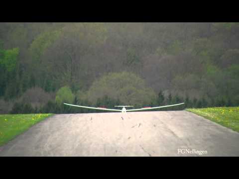 Segelfliegerlandungen bei Seitenwind (Hahnweide)