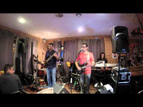 Tribute 2 Lukather hero with a 1000 eyes