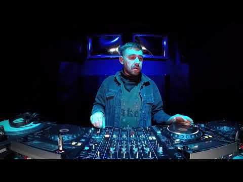 The Blue Oyster: Truant / 20.10 / 18 - 20