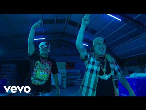 Carlitos Junior, Chocolate Blanco - Me Envidian (Official Music Video)