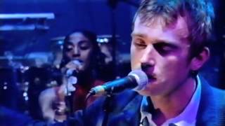 Blur - Out Of Time / Ambulance (Jools Holland&#39;s Spring Hootenanny, 2003)