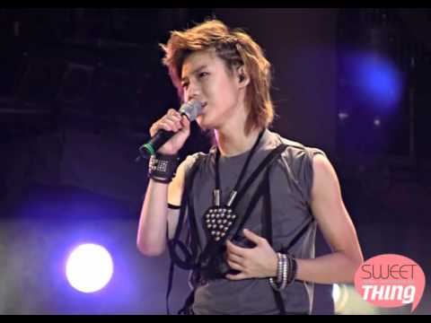 100821 Taemin was singing 'Quasimodo' very beautiful