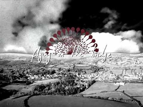 Dominie Hooper - 'Land' (Lyric Video)