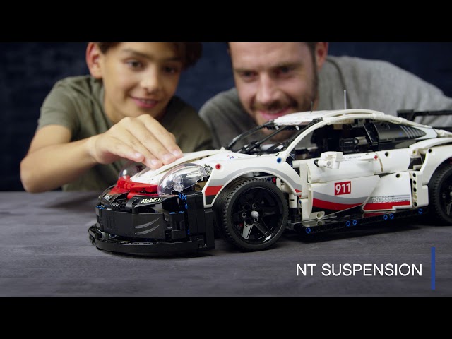 Vídeo relacionado con Brickify Gancho de montaje en pared compatible con Lego 42096 Technic Porsche 911 RSR Race Car Model Building Kit - Fácil de instalar - Fabricado en el Reino Unido