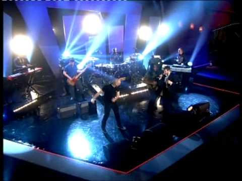 The Streets - Going Through Hell - Alan Carr show. 07.02.11.