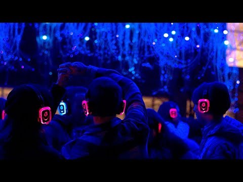 VocoPro SILENTDISCO PRO-325 Rechargeable 25 LED Color Headphone System image 10