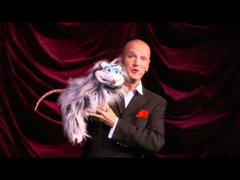 Bauchredner Jan Mattheis mit Stinktier "Gottfried"