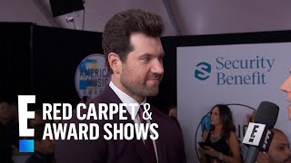 Billy Eichner Talks "Lion King" & Beyonce at 2017 AMAs | E! Live from the Red Carpet