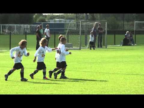 11-08-2011 De eerste beelden JSV F1 - CJVV F1