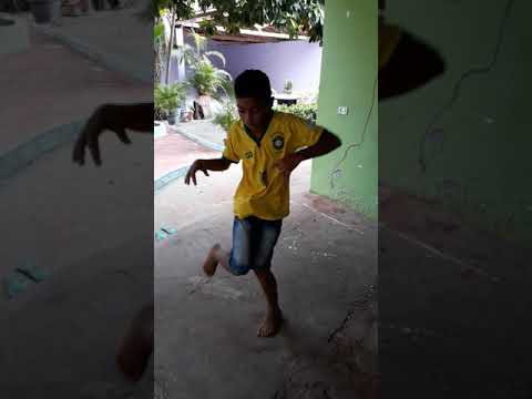 Passinho dos malloka MC Mr bom e MC brankim joga a bunda