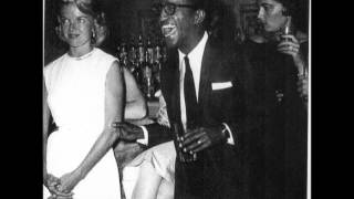 Dean Martin - Ain&#39;t That a Kick in the Head (Audio Version)