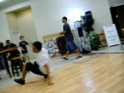 bboy Kamakazi vs. bboy Roc"a"fex