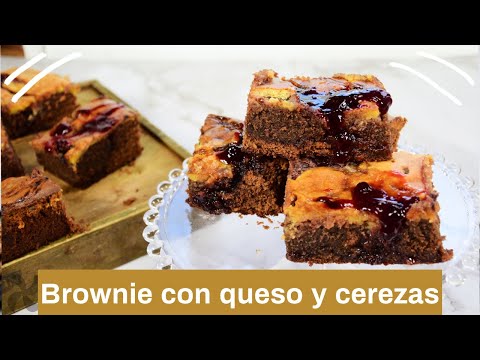 BROWNIE con queso y cerezas