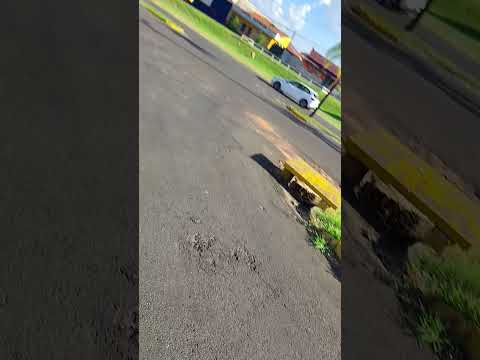 Andando en bicicleta por una ciudad randon de Brasil, Bilac, São Paulo.