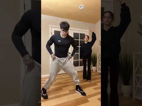 Who has the better rat dance? 🤔🤣