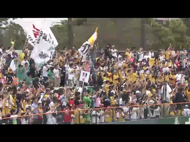 【8回裏】ホークス・鶴岡のタイムリーに故郷・鹿児島大熱狂!! 2016/4/9 H-Bs