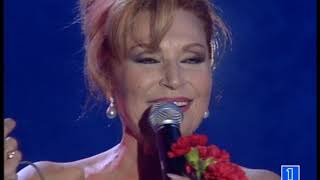 Rocío Jurado - Un clavel