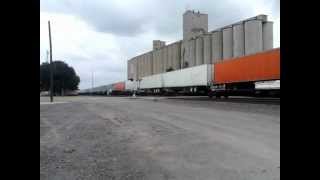 preview picture of video 'BNSF Eastbound Stack Train Woodward Oklahoma'