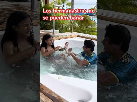 Los hermanastros no se pueden bañar juntos #shorts #shortvideo #shortsfeed