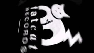 Traams - Head Roll [Grin]