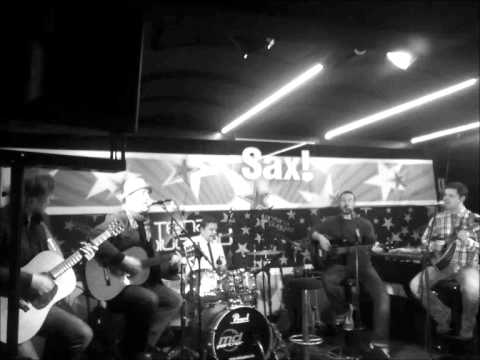 Neno Belan & Fiumens - Plešem ispod oblaka (Live at Sax)