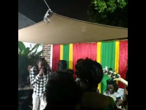 Slashe performing "Support" off The Raw Nuts Riddim