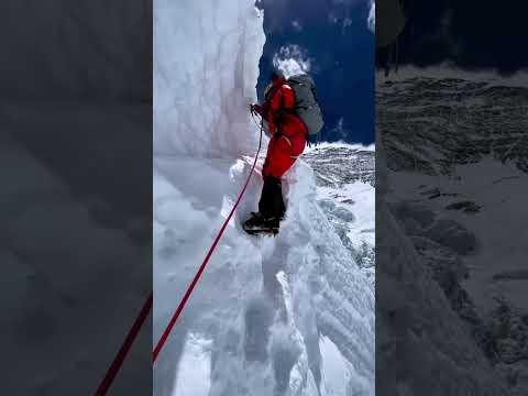 k2 bottleneck, The route to the summit of K2