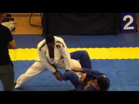 Lucio Sergio vs Thomas Oyarzun - WPJJC Trials UK 2013 - Brown/Black Adult - Under 83kg