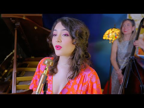 Mademoiselle Swing Trio (Tatiana Eva-Marie) – Fly Me To The Moon