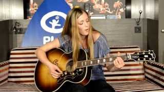 Siri Vølstad Jensen synger «Travelin' Soldier» i «Idol gir tilbake 2013»