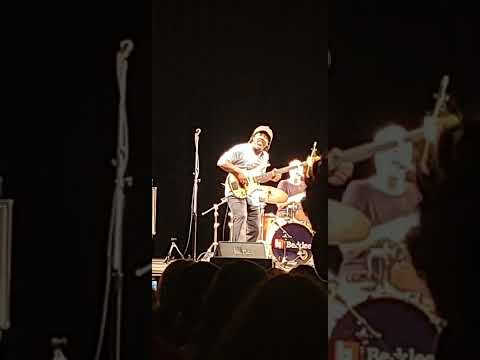 Victor Wooten Bass Solo (Berklee 5 Week)