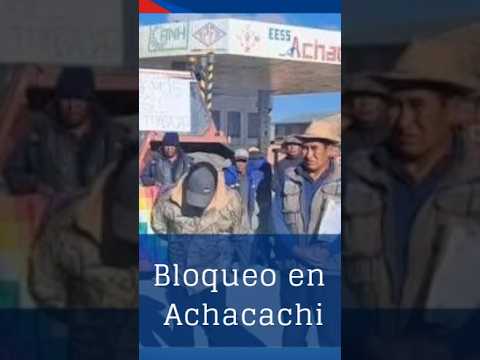 Achacachi: bloqueo interrumpe el tránsito hacia el norte paceño