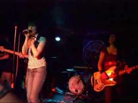The Long Blondes (Giddy Stratospheres) - Cavern Club, Exeter