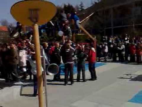 Opening nieuw schoolplein Comrieschool