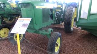 preview picture of video 'Restored John Deere 3010 The first Tractor with Hydraulic Power Steering'