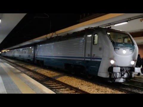 E402 B  XXX innevata sul intercity 704 Bari cle-Roma Termini .