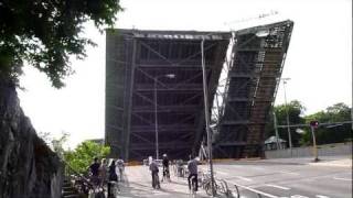 preview picture of video 'Draw bridge lift in Danvik/Nacka-Stockholm 2011'