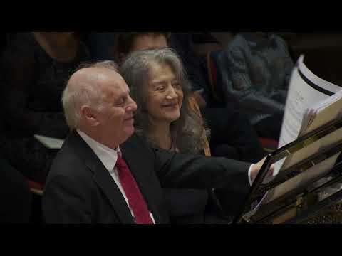 Martha Argerich & Daniel Barenboim perform Franz Liszt's Weihnachtsbaum  (“Christmas Tree”)