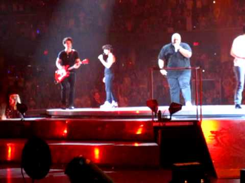 Burnin' Up (Big Rob's Rap) - Jonas Brothers (World Tour)