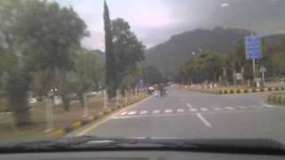 preview picture of video 'Driving in Islamabad near Bahria College.'