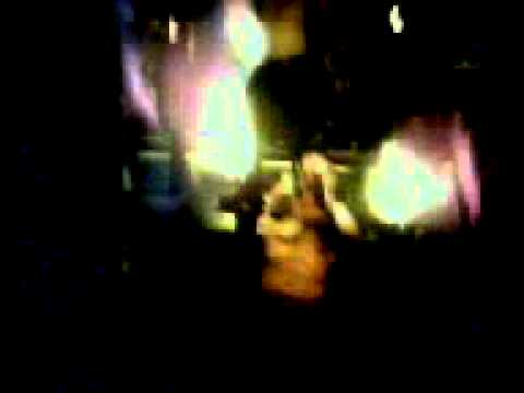 Gogo Boys do show bar