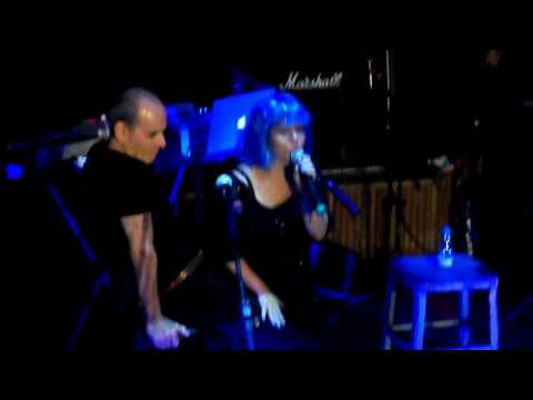 Marilia Bessy & Ney Matogrosso - Conga Conga Conga