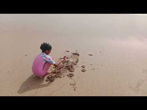 sumedha enjoying playing with sand at gamapathi phule beach on september 9 2023