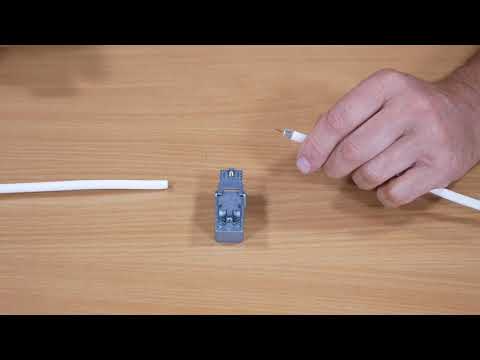 Koaxialkabel mit dem Fuba OVZ 102 Koaxialkabel-Verbinder verbinden