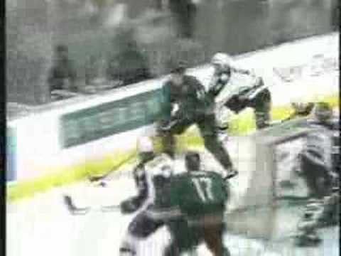 darian hatcher breaks roenick's jaw