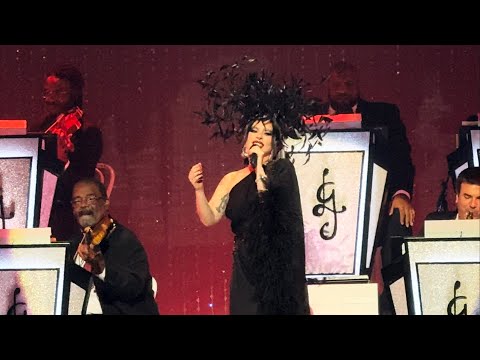 Lady Gaga - Sway (¿Quién Será?) [Live in Las Vegas]