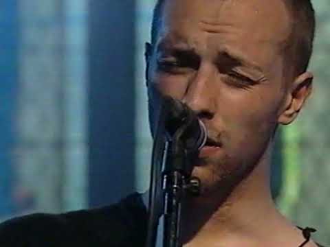 Coldplay performing Sparks live at The Chapel in 2001