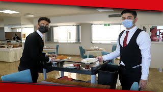 Bu Otel Diğerlerinden Farklı, Her Kademesinde Öğrenci Var