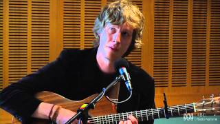 Scott Matthews sings &#39;Eyes Wider Than Before&#39; [HD] - ABC Radio Nationall