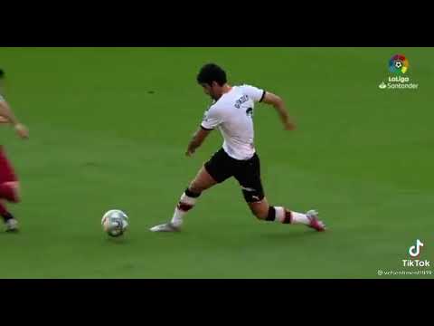 Once Upon A Time When Valencia's Goncalo Guedes Unstoppable 😎